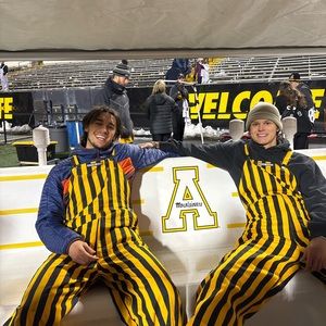 Meet your Posher, Greyson